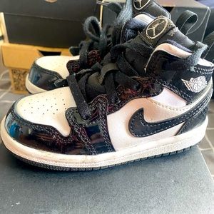Toddler Jordan 1 mid size 7c